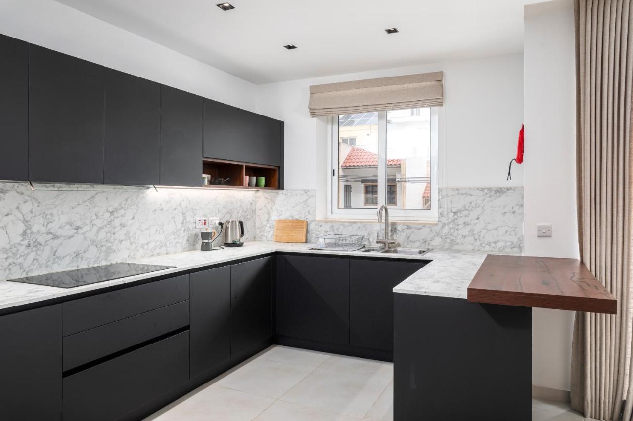 Modern 3Br Stylish Apartment With Large Balcony - Close To St Julians And St Georges Bay Is-Swieqi Dış mekan fotoğraf