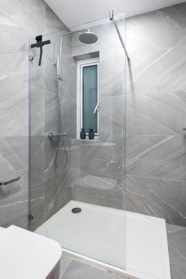 Modern 3Br Stylish Apartment With Large Balcony - Close To St Julians And St Georges Bay Is-Swieqi Dış mekan fotoğraf