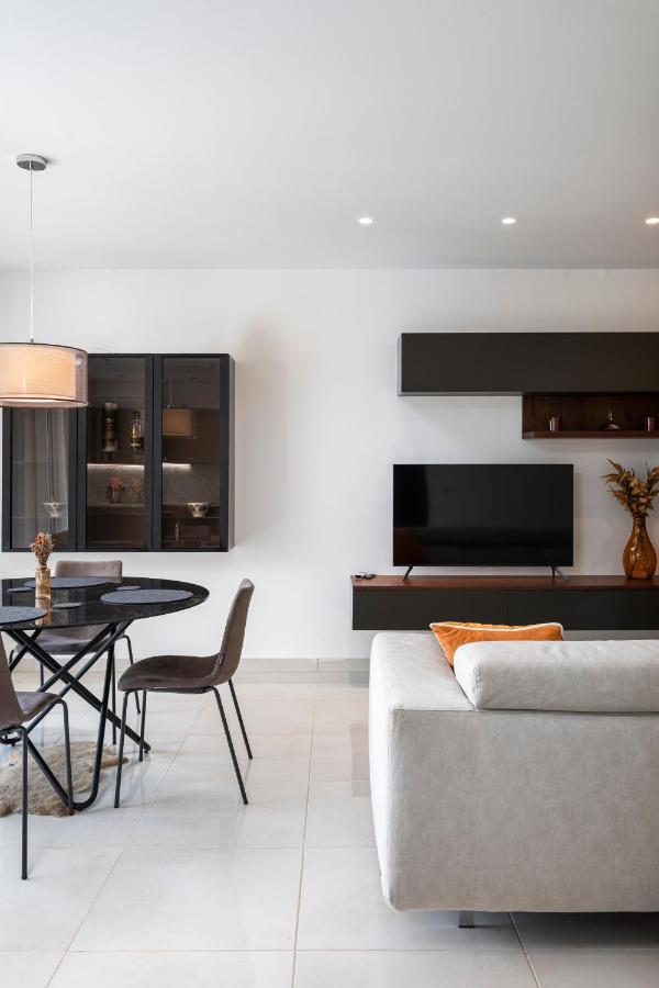 Modern 3Br Stylish Apartment With Large Balcony - Close To St Julians And St Georges Bay Is-Swieqi Dış mekan fotoğraf