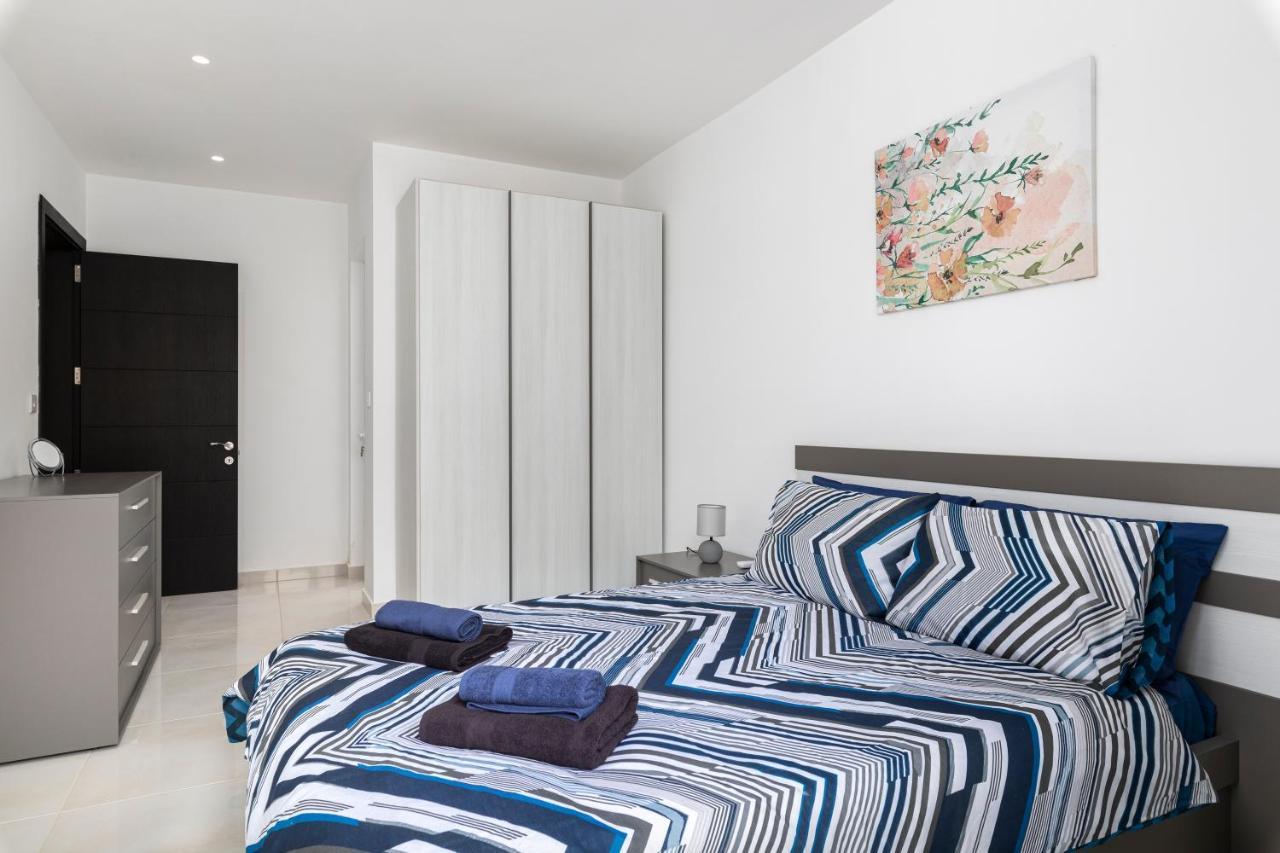 Modern 3Br Stylish Apartment With Large Balcony - Close To St Julians And St Georges Bay Is-Swieqi Dış mekan fotoğraf