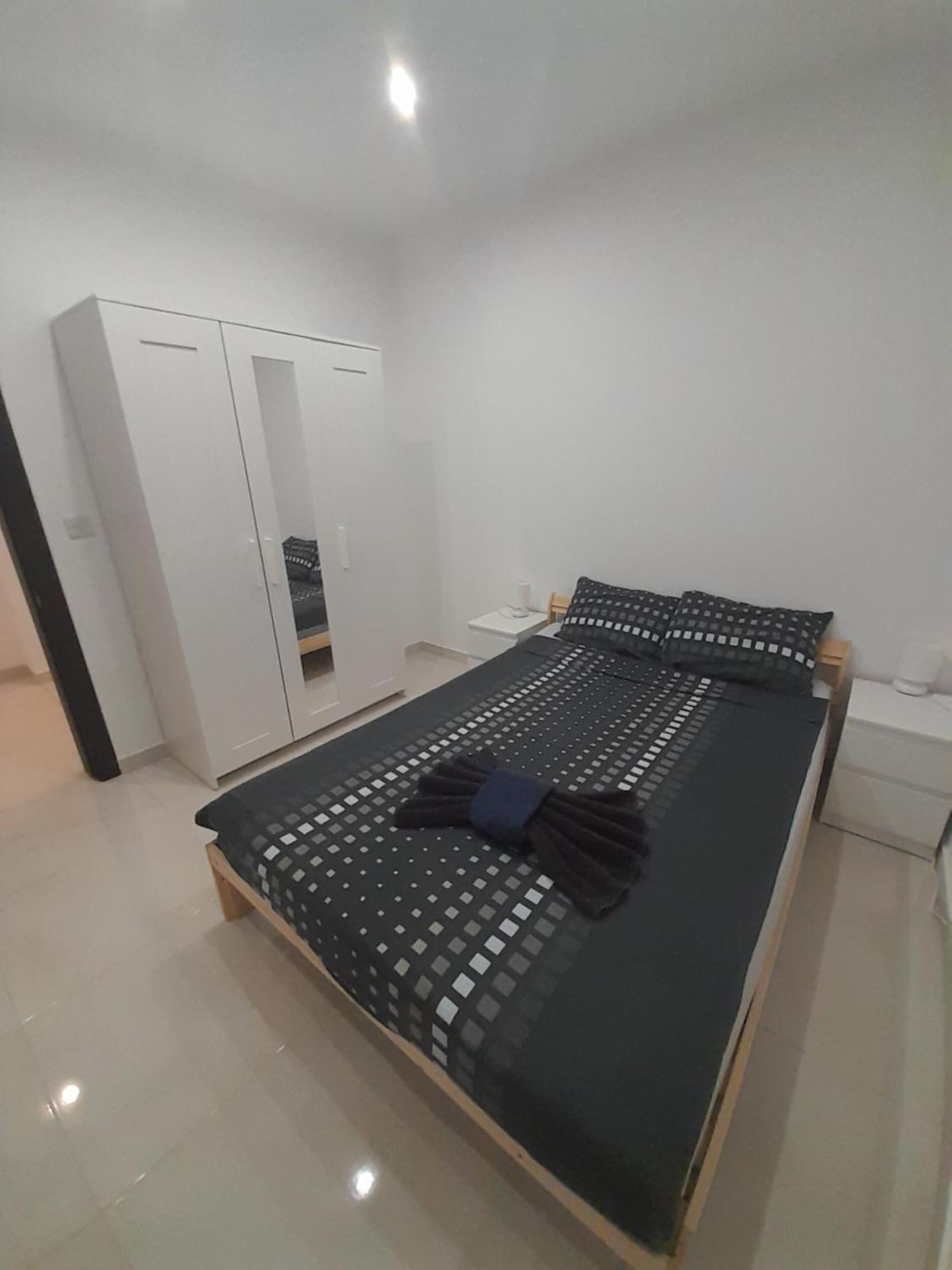 Modern 3Br Stylish Apartment With Large Balcony - Close To St Julians And St Georges Bay Is-Swieqi Dış mekan fotoğraf