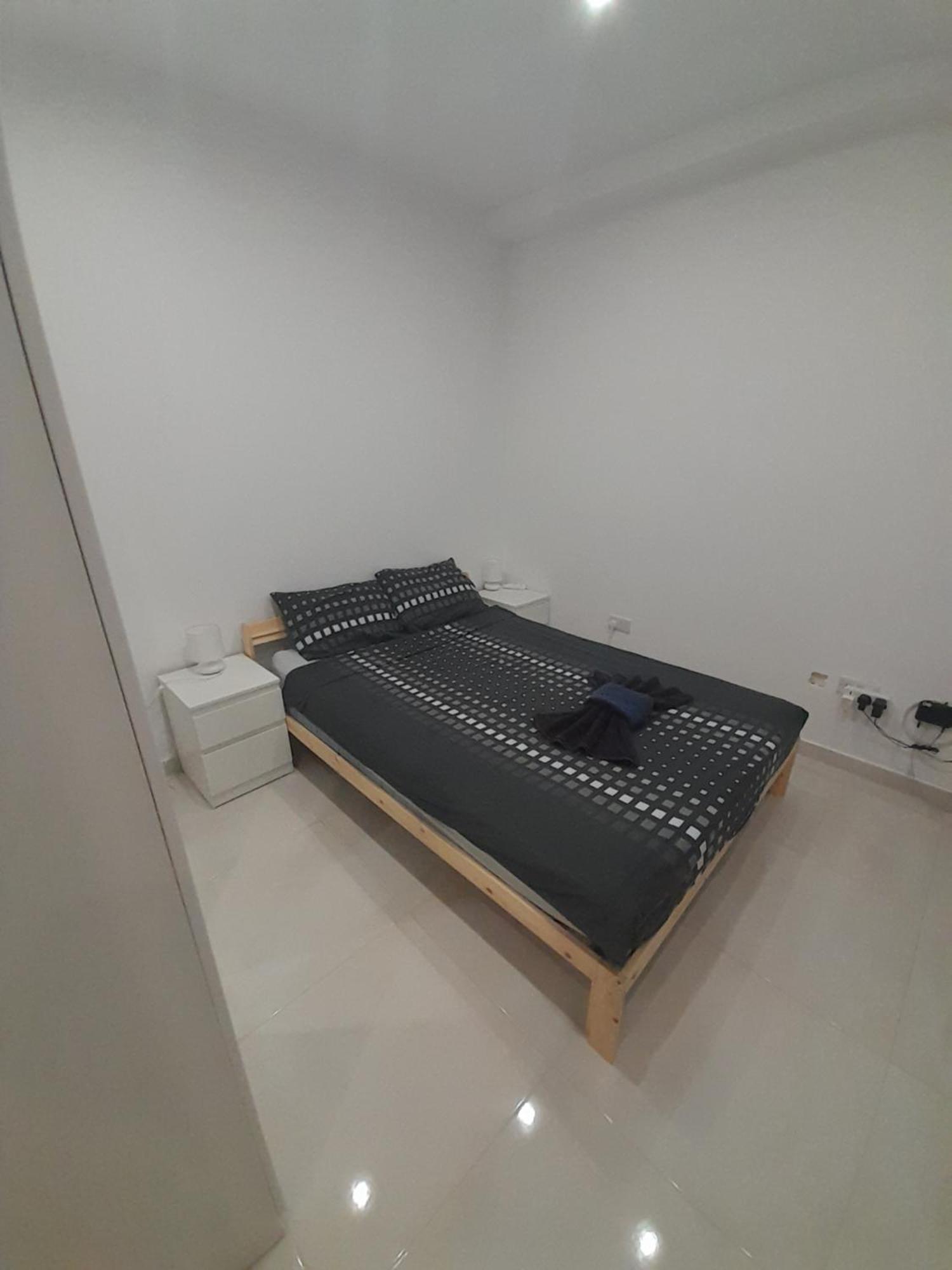 Modern 3Br Stylish Apartment With Large Balcony - Close To St Julians And St Georges Bay Is-Swieqi Dış mekan fotoğraf